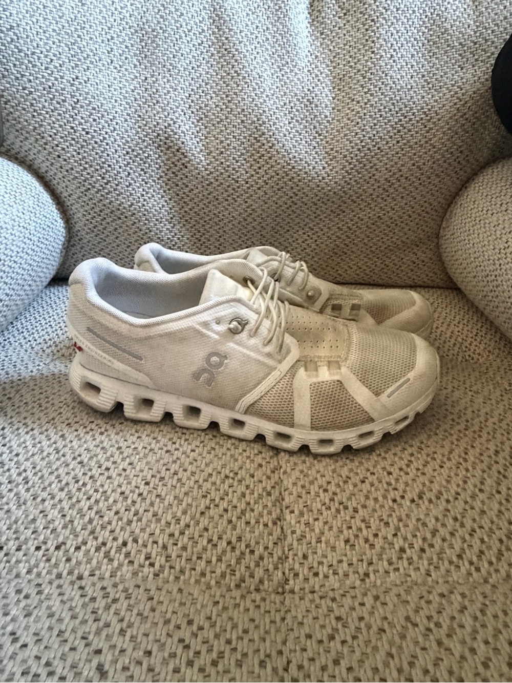 On Running Cloud Women’s Running Shoes in White size 8